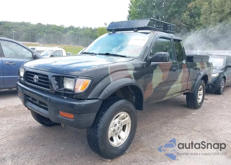 1995 Toyota Tacoma Xtracab Sr5 z USA, uszkodzony, nr VIN 4TAVN73K3SZ084757